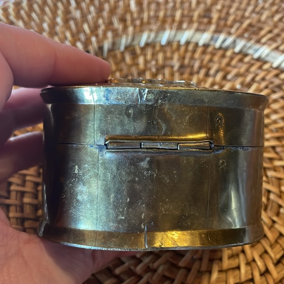 Vintage brass butterfly trinket box - Picture 5 of 12